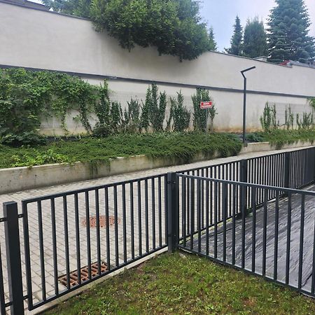 Dwa Jelonki, Ul Sciegiennego, Centrum, Garaz, Ogrodek Келце Екстериор снимка